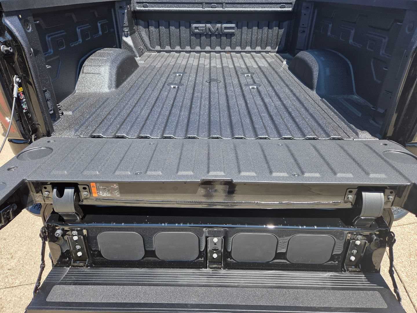 New 2026 GMC Sierra 2500 AT4 w/ AT4 Premium Plus Package AWD/4WD image 25
