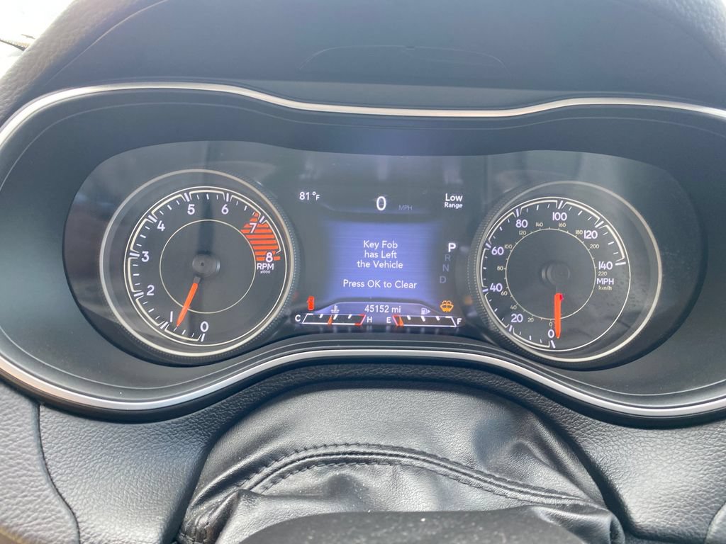 Used 2021 Jeep Cherokee Trailhawk w/ Technology Group AWD/4WD image 32