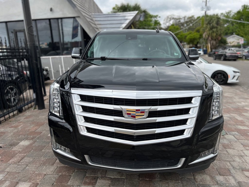 Used 2020 Cadillac Escalade ESV Luxury AWD/4WD image 3