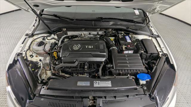 Used 2017 Volkswagen Golf Alltrack S image 31