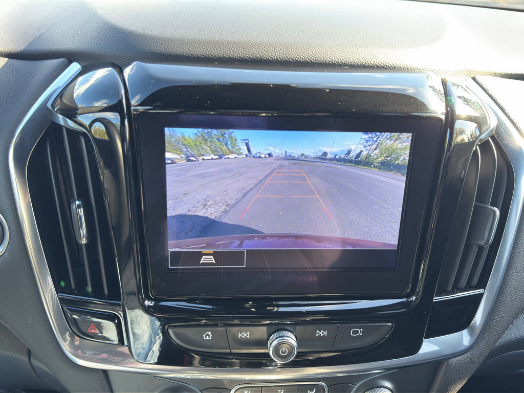 Used 2022 Chevrolet Traverse LT image 20