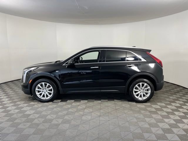Used 2023 Cadillac XT4 Luxury w/ Cold Weather Package AWD/4WD image 4