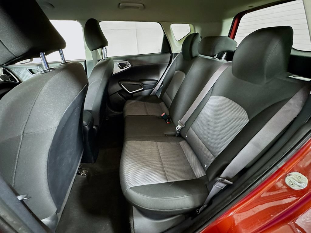 Used 2022 Kia Soul LX FWD image 22
