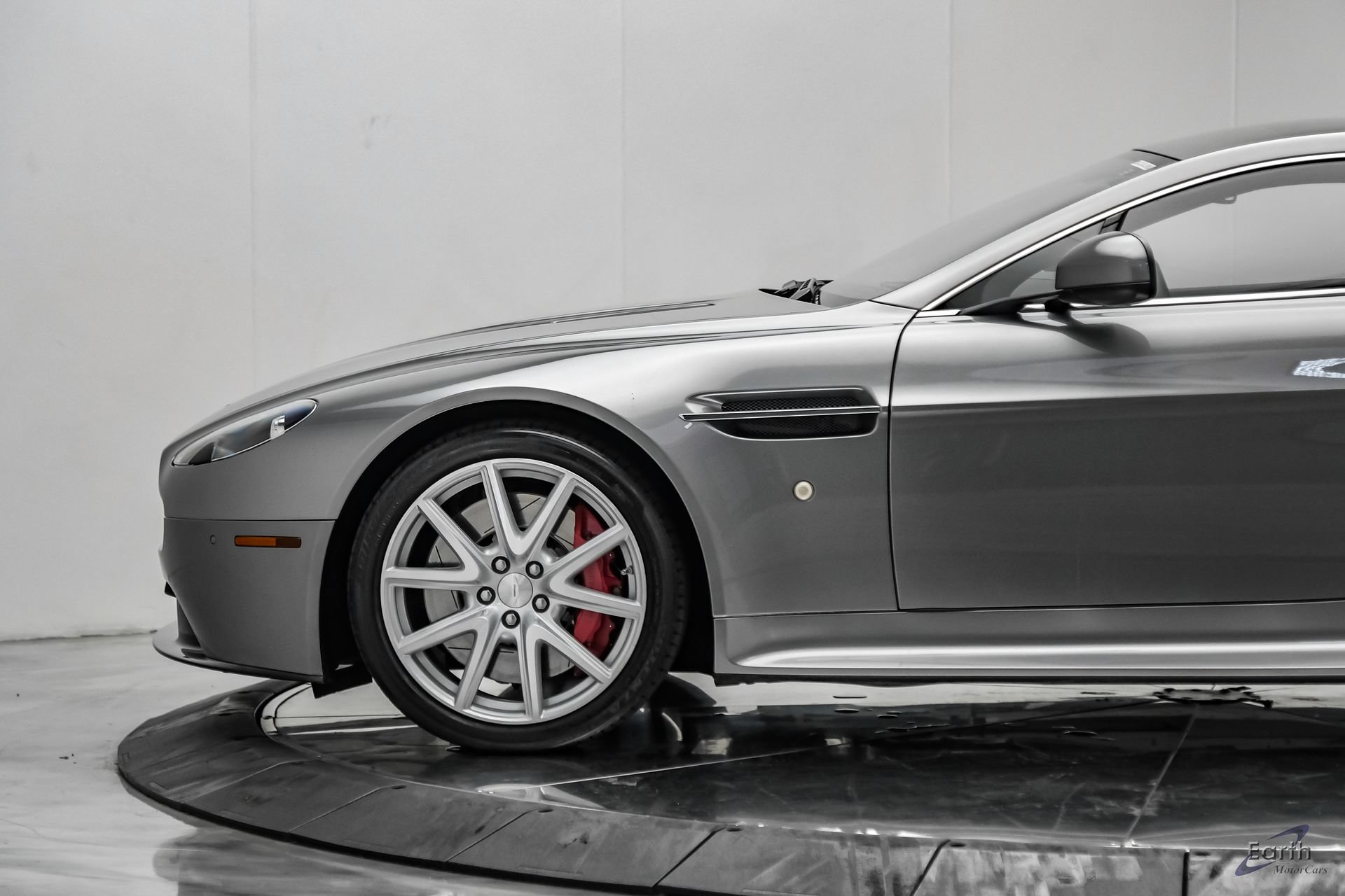 Used 2014 Aston Martin V8 Vantage S RWD image 10