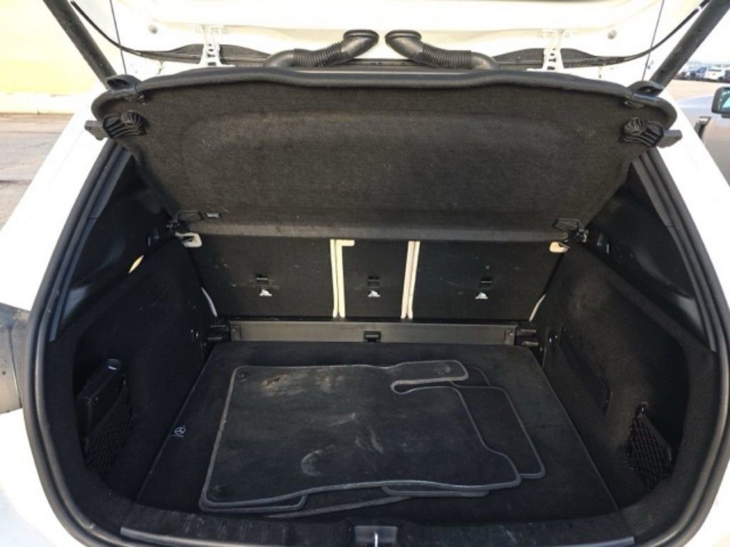 Used 2025 Mercedes-Benz GLA 250 4MATIC image 17