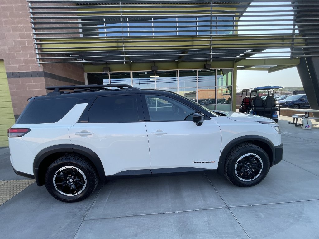 Used 2024 Nissan Pathfinder Rock Creek AWD/4WD image 6