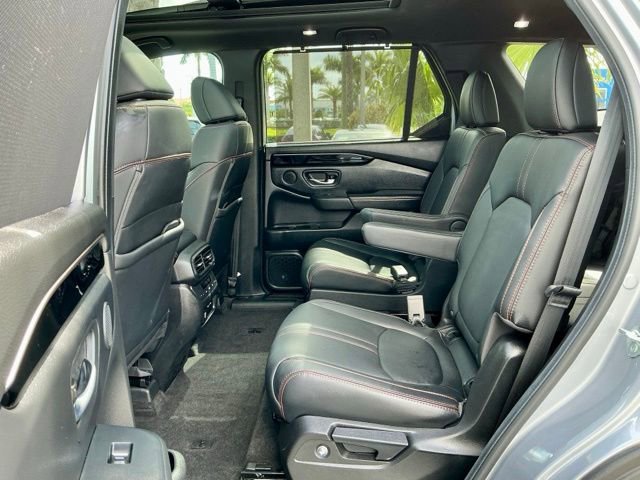 Certified 2024 Honda Pilot TrailSport image 9