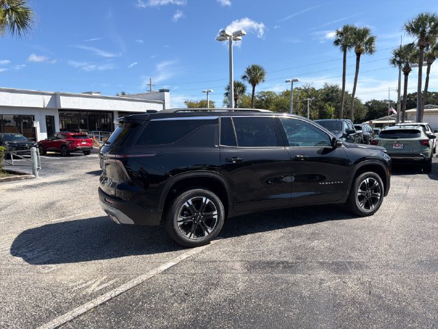 New 2027 Chevrolet Traverse LT w/ Sun and Wheel Package FWD image 11