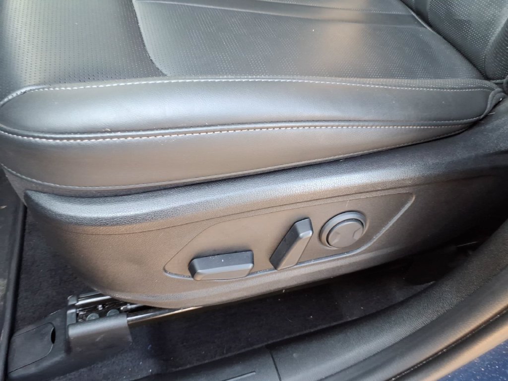 Used 2025 Kia Sorento S w/ Panoramic Sunroof Package FWD image 12