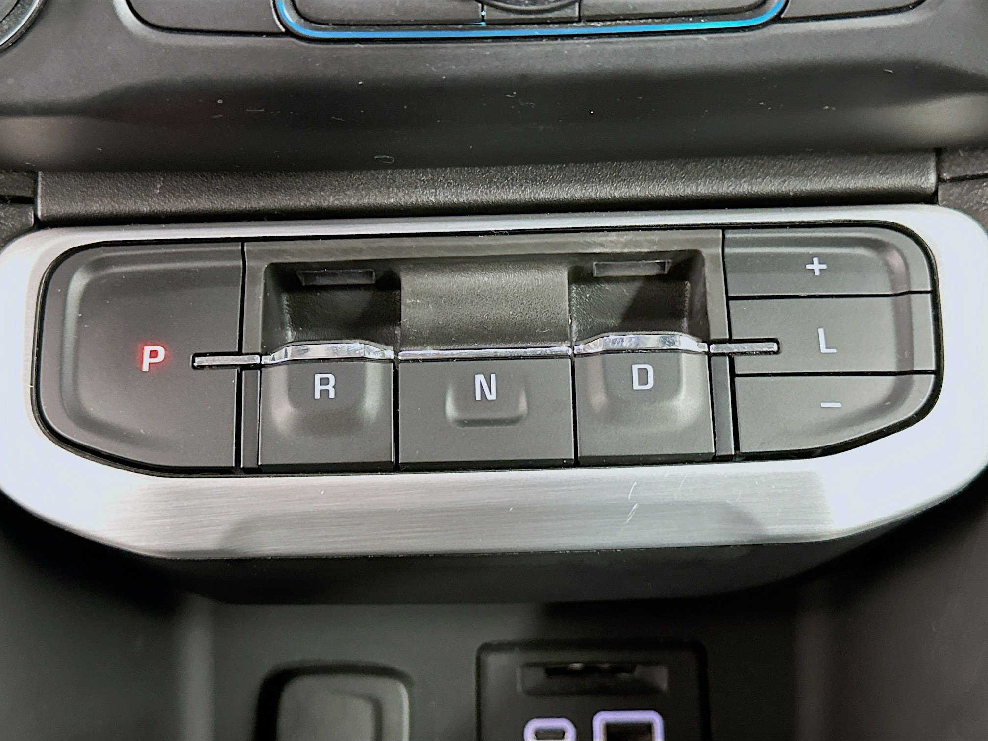 Used 2023 GMC Acadia SLT image 25