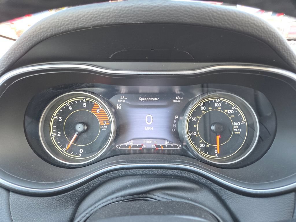 Used 2021 Jeep Cherokee Limited w/ Elite Package FWD image 30