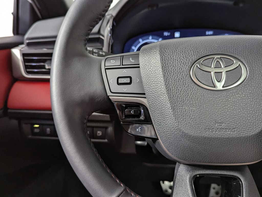 Used 2026 Toyota Camry XSE AWD/4WD image 30
