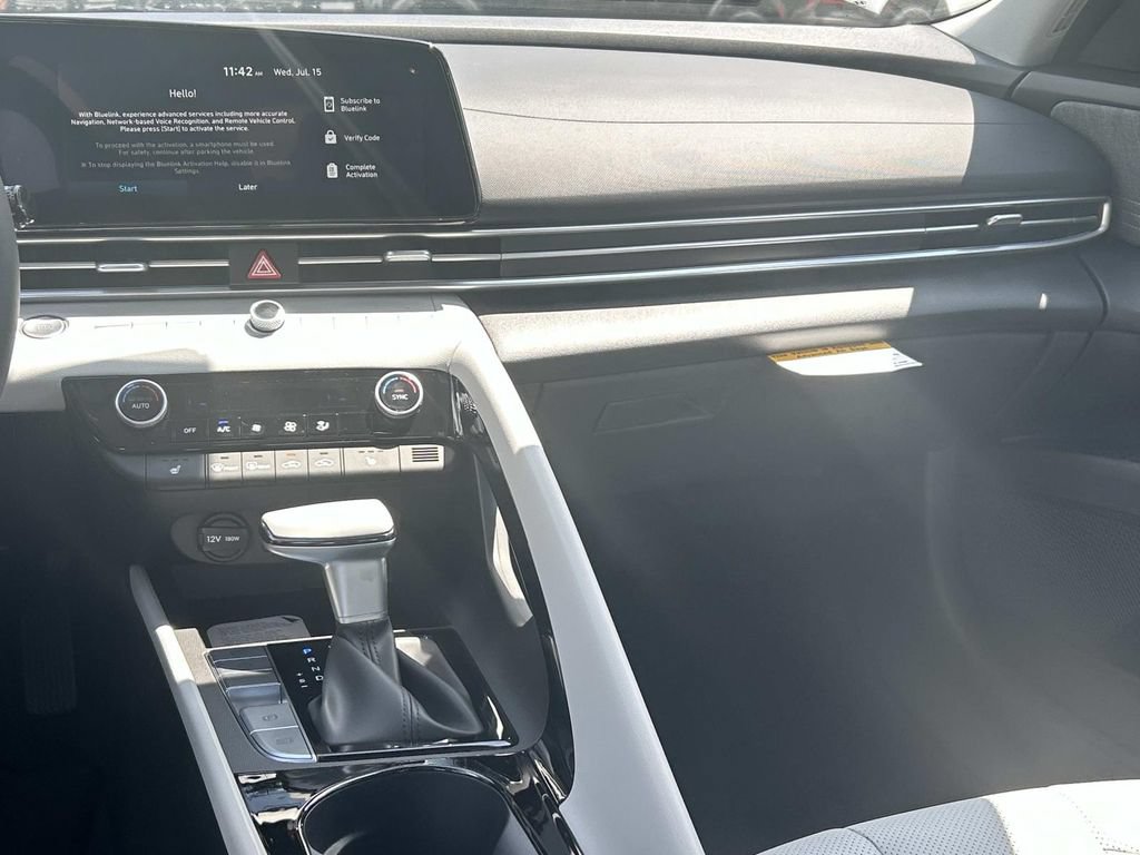 New 2026 Hyundai Elantra Limited FWD image 24