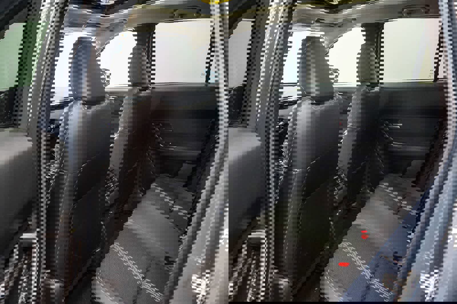 Used 2025 MAZDA CX-50 AWD 2.5 S w/ Premium Package image 19