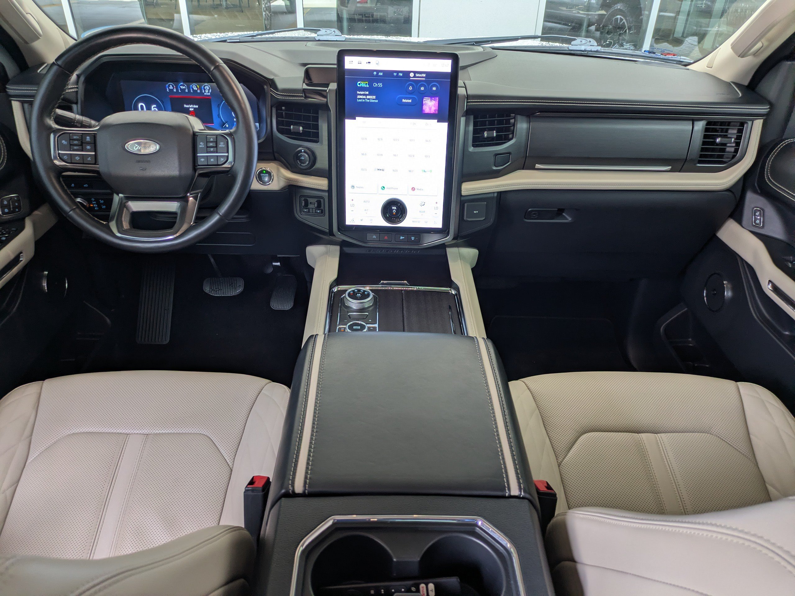 Used 2022 Ford Expedition Platinum AWD/4WD image 18