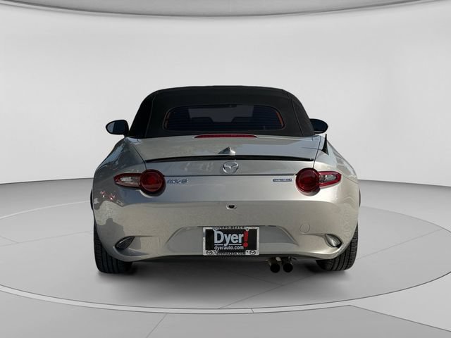 Used 2022 MAZDA MX-5 Miata Club RWD image 5