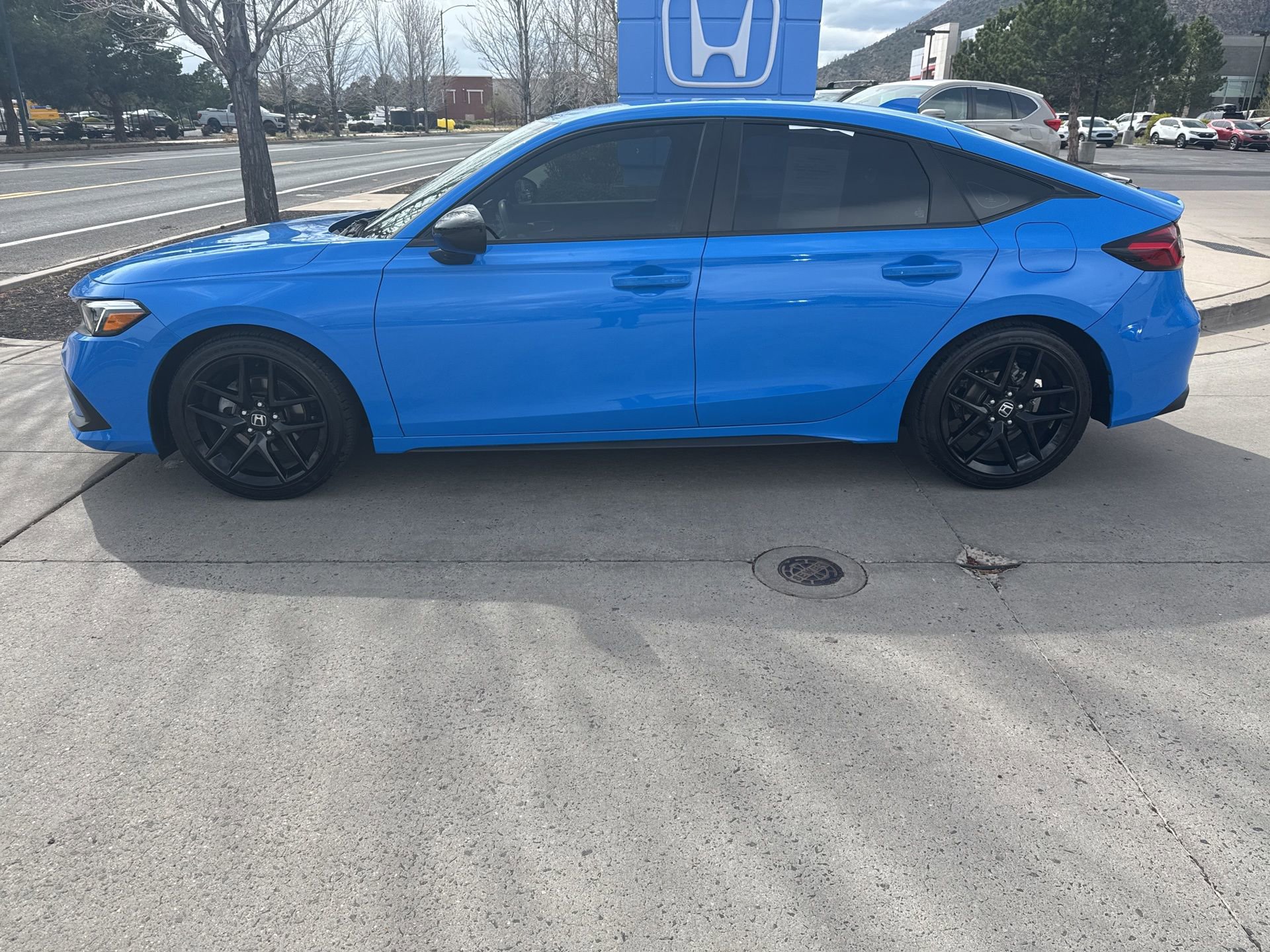 Used 2024 Honda Civic Sport image 9