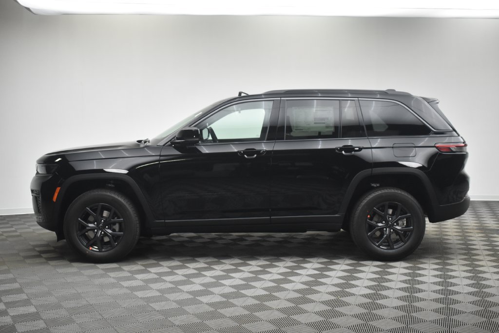 New 2027 Jeep Grand Cherokee 4WD image 13