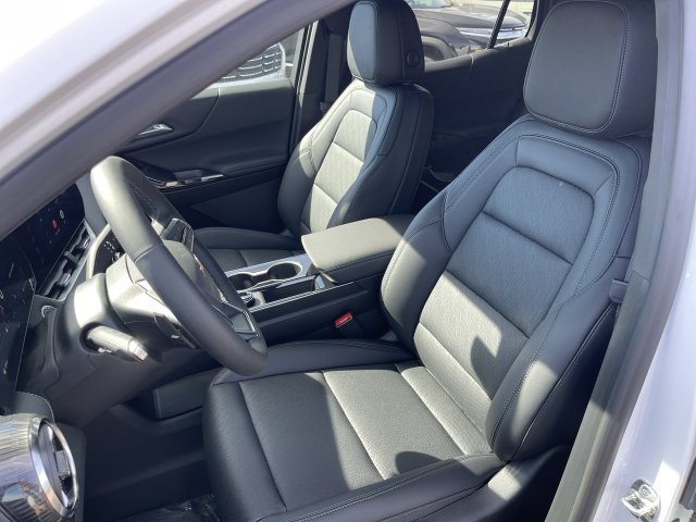 New 2027 Chevrolet Equinox LT w/ Convenience Package II FWD image 11