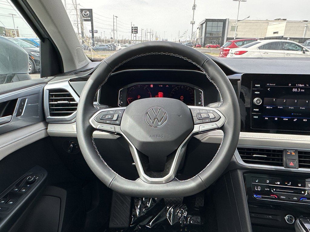 New 2025 Volkswagen Taos SEL image 11