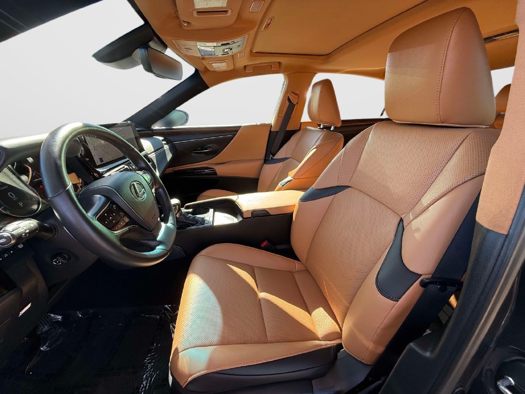 Used 2025 Lexus ES 350 w/ Premium Package FWD image 12