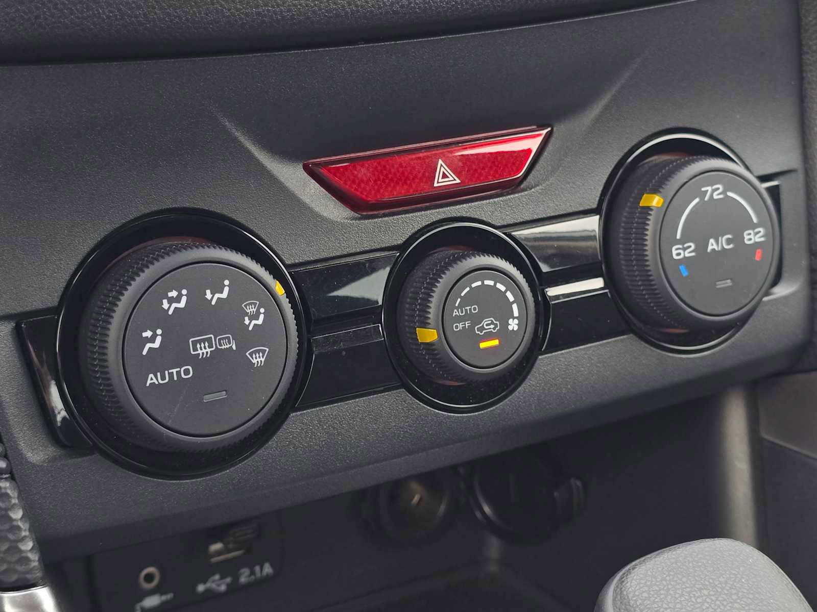 Used 2023 Subaru Forester Premium image 31