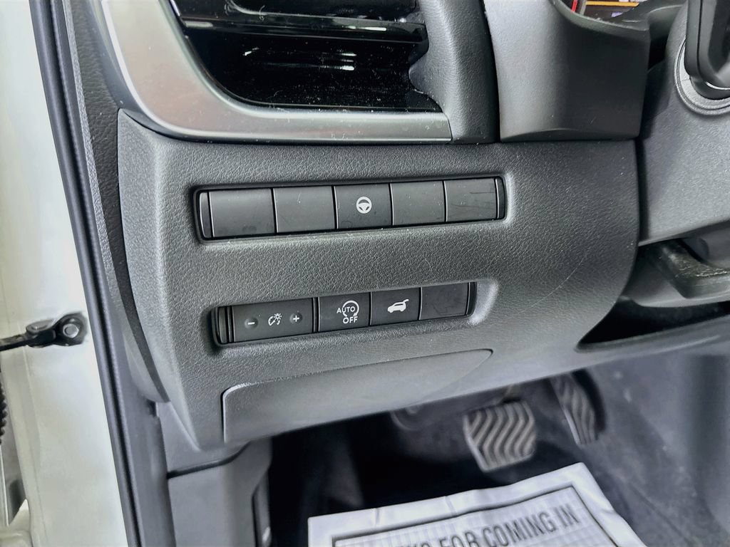 Used 2023 Nissan Rogue SL AWD/4WD image 10