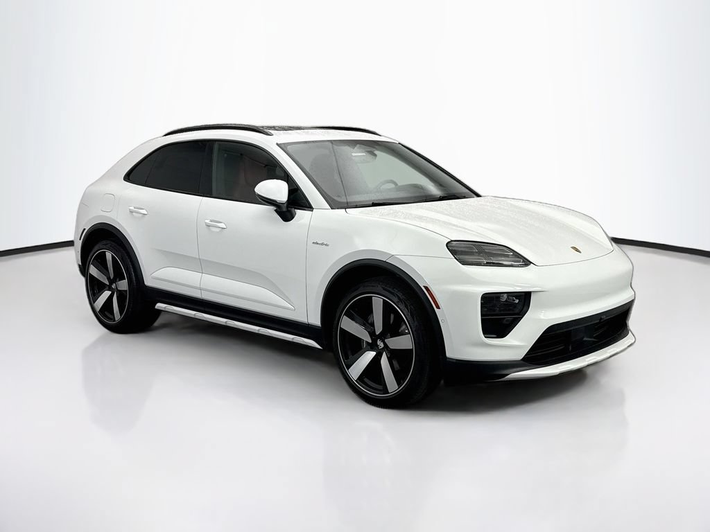 Used 2024 Porsche Macan 4 Electric AWD/4WD image 9