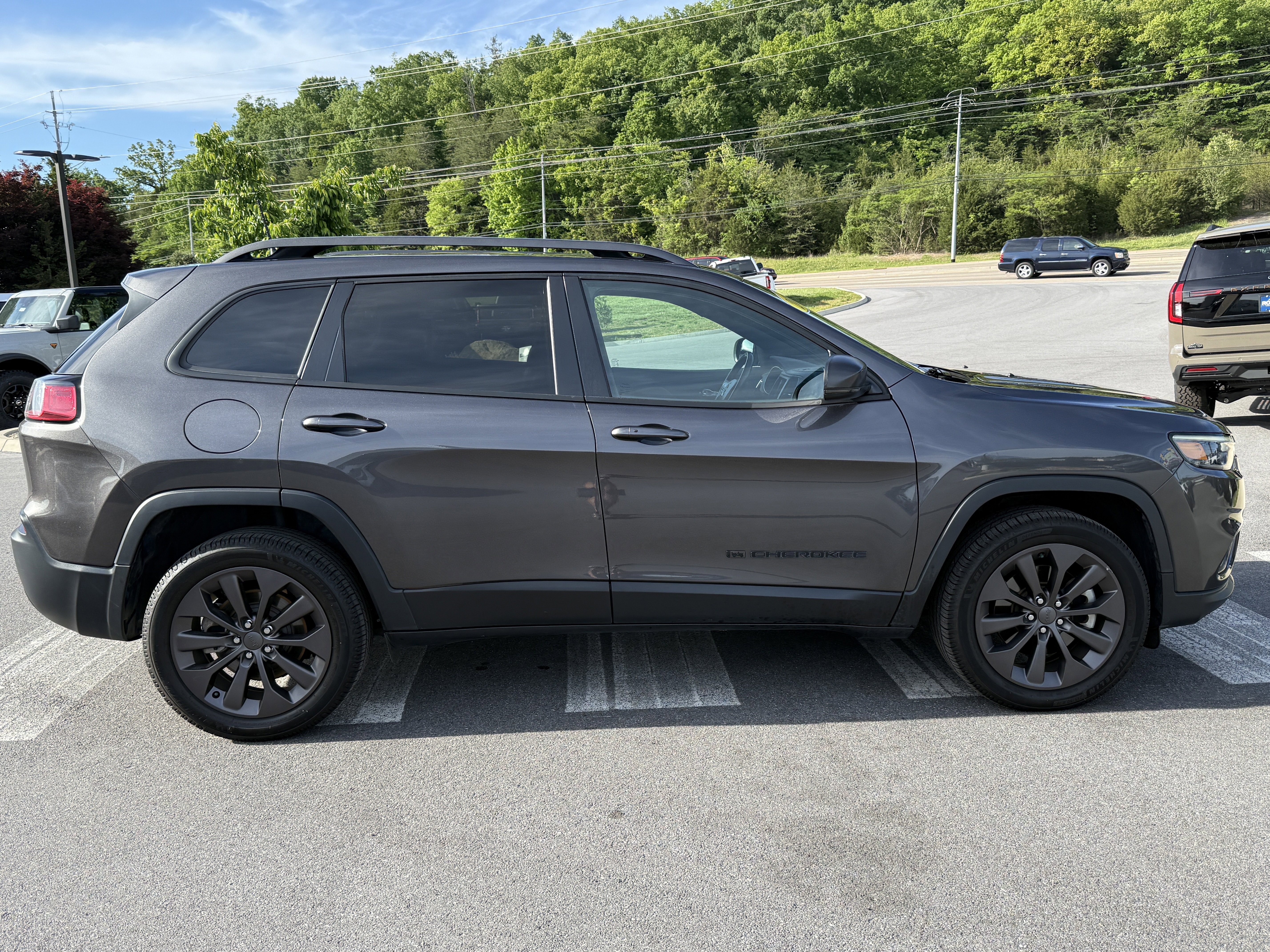 Used 2021 Jeep Cherokee Latitude Lux 80th Anniv w/ Quick Order Package 26U 80TH FWD image 4