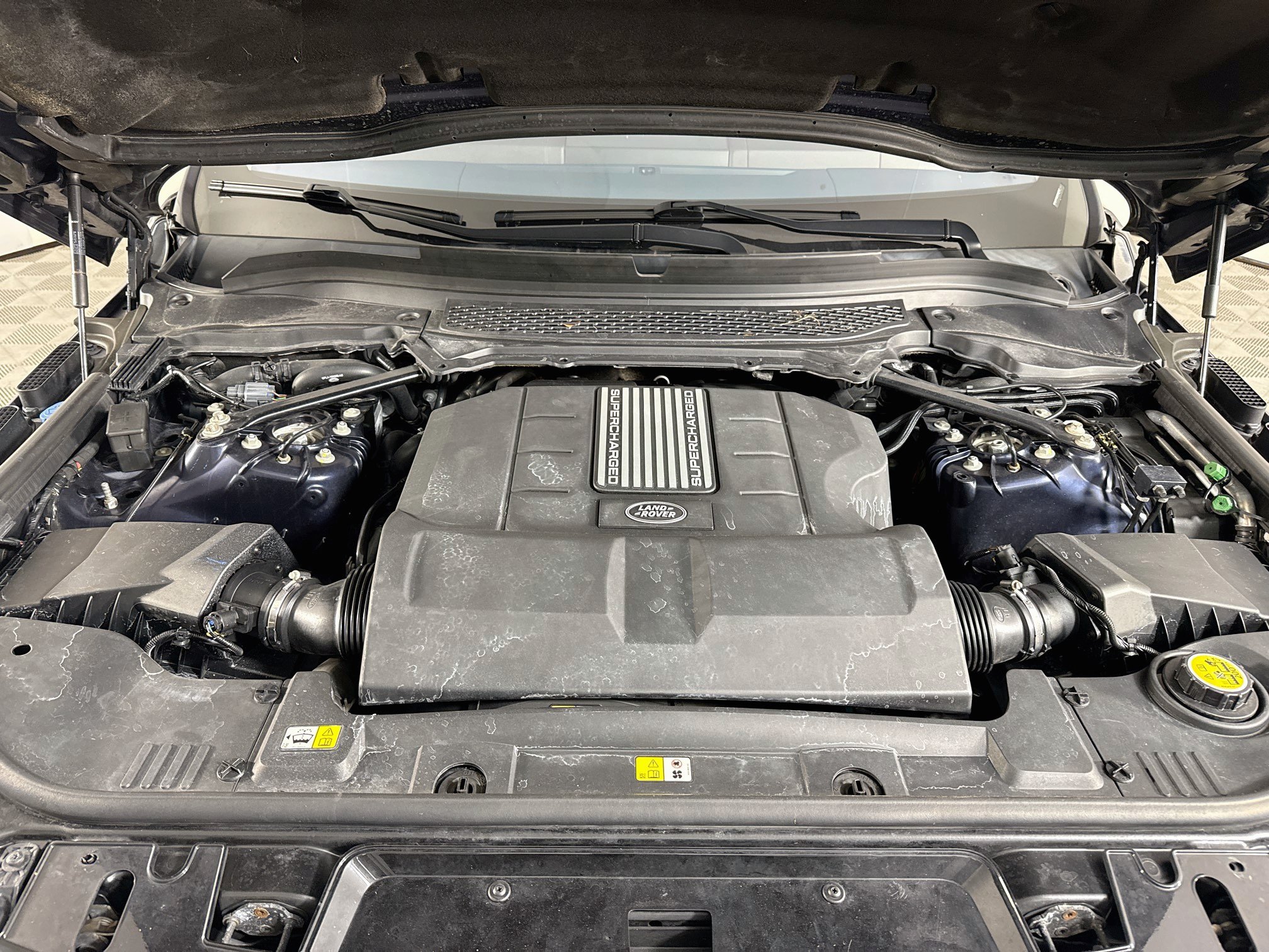 Used 2016 Land Rover Range Rover Sport HSE AWD/4WD image 39