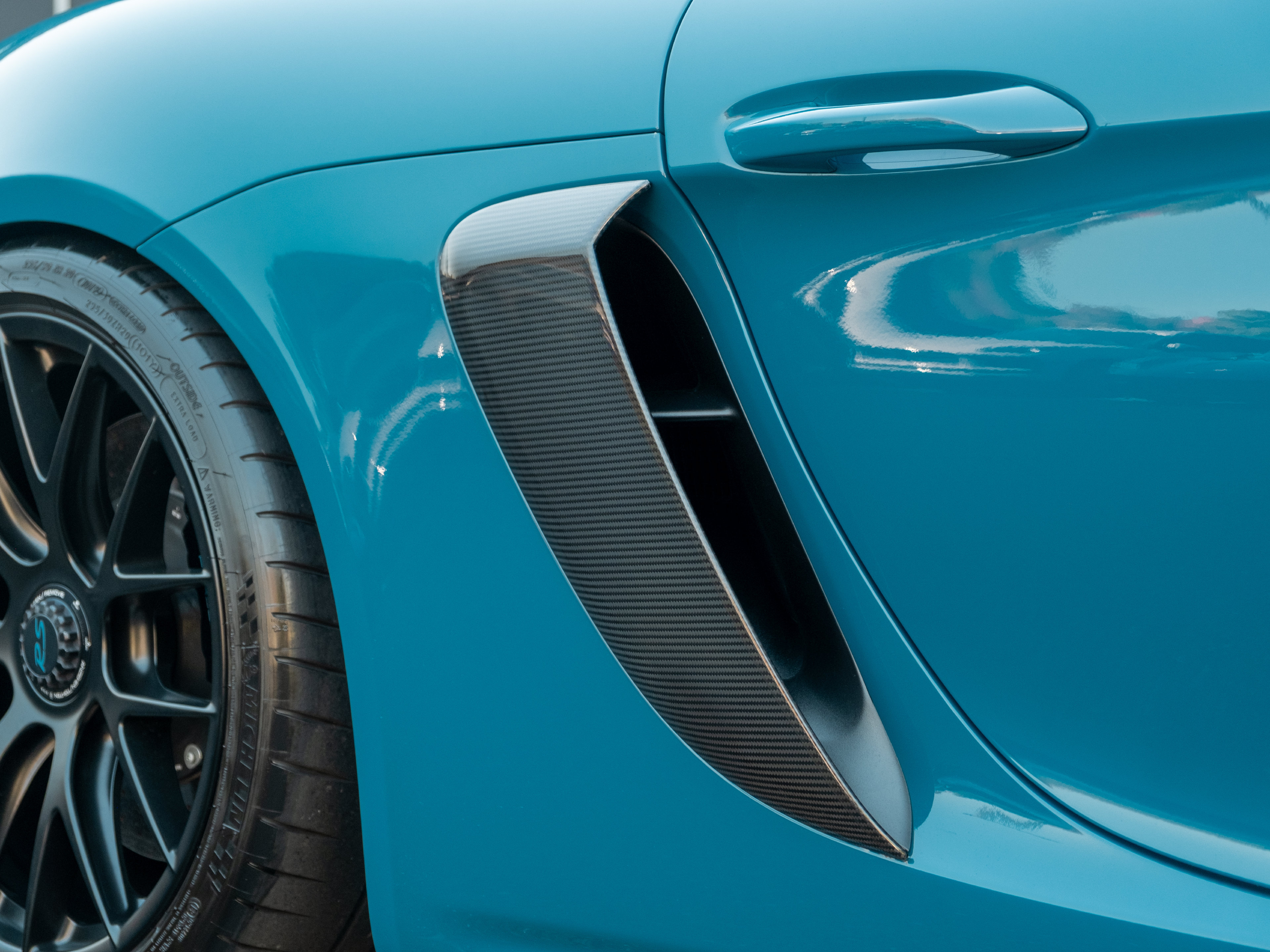 Certified 2024 Porsche 718 Boxster Spyder RS RWD image 29