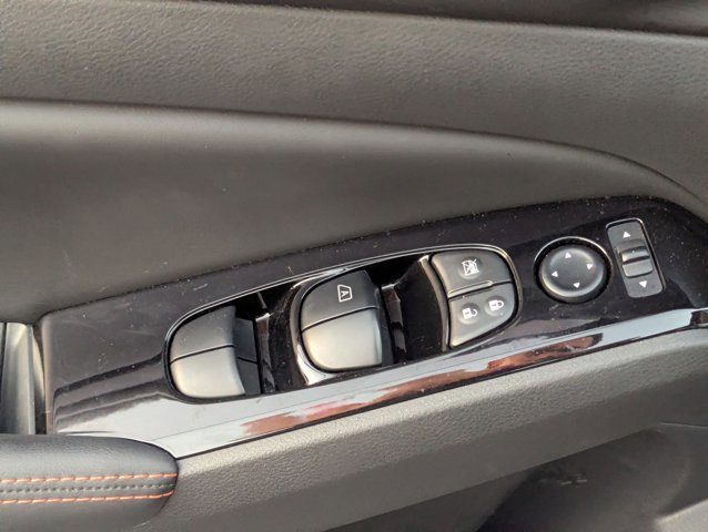 Certified 2024 Nissan Altima 2.5 SR image 6