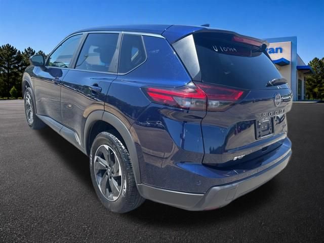 Used 2024 Nissan Rogue SV FWD image 4