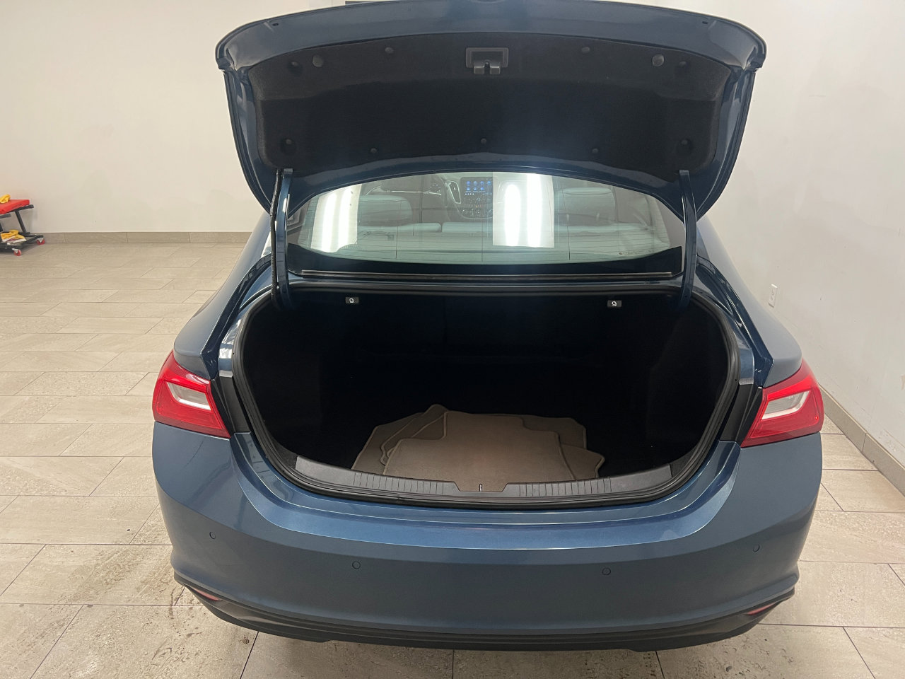 Used 2024 Chevrolet Malibu LS image 18