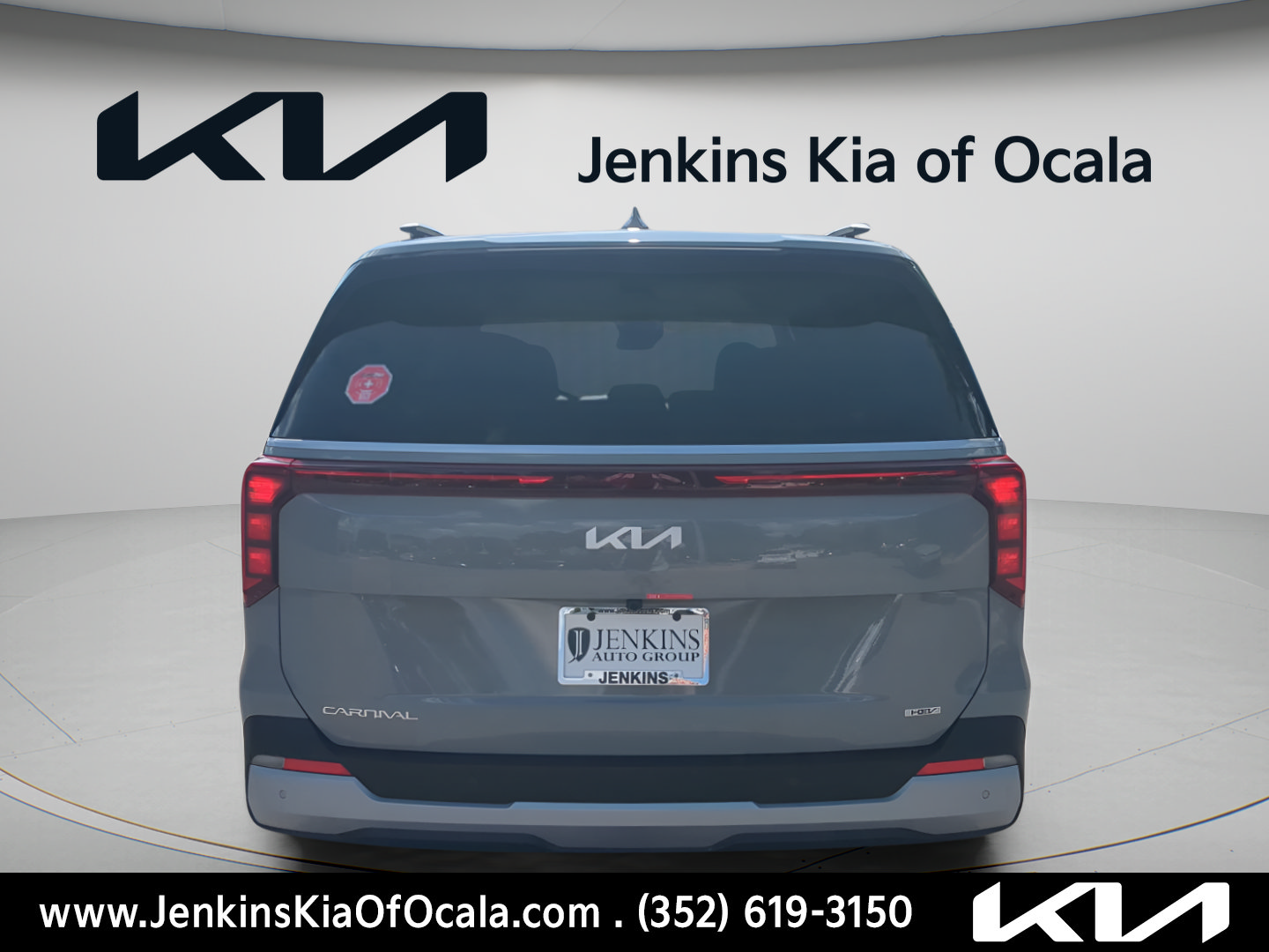 Certified 2026 Kia Carnival EX FWD image 4
