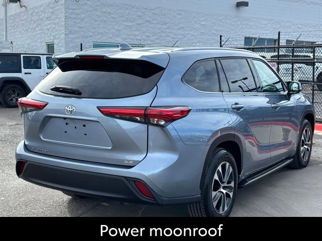 Used 2022 Toyota Highlander XLE image 5