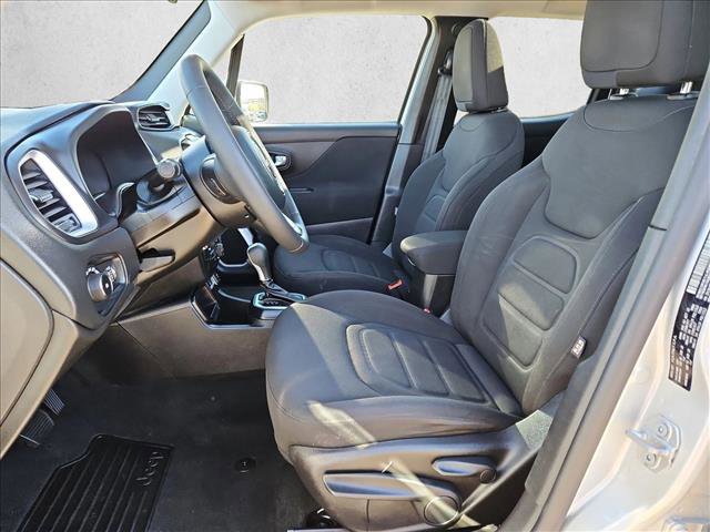 Used 2021 Jeep Renegade Latitude w/ Sun & Sound Group FWD image 14