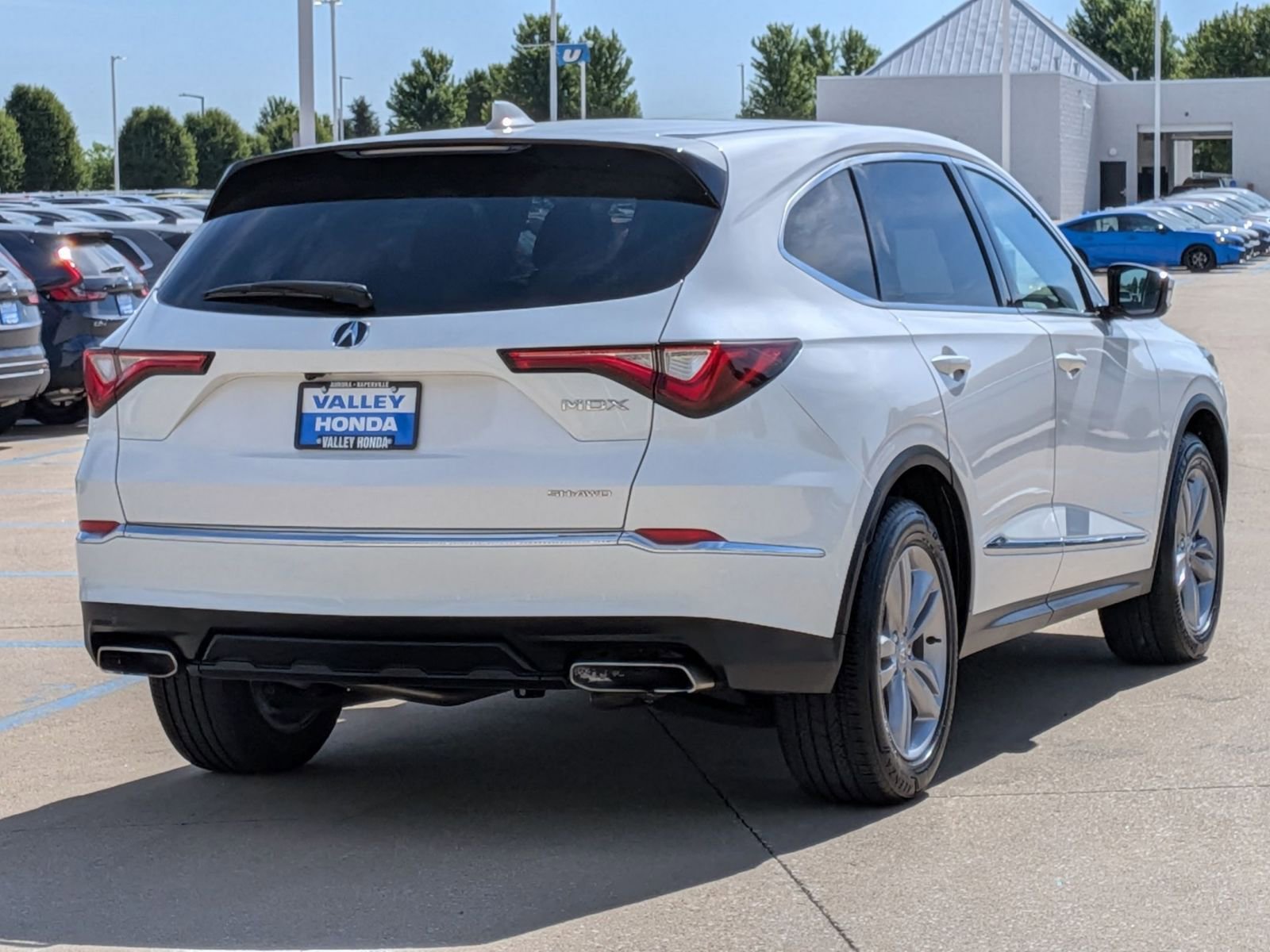 Used 2023 Acura MDX SH-AWD image 6