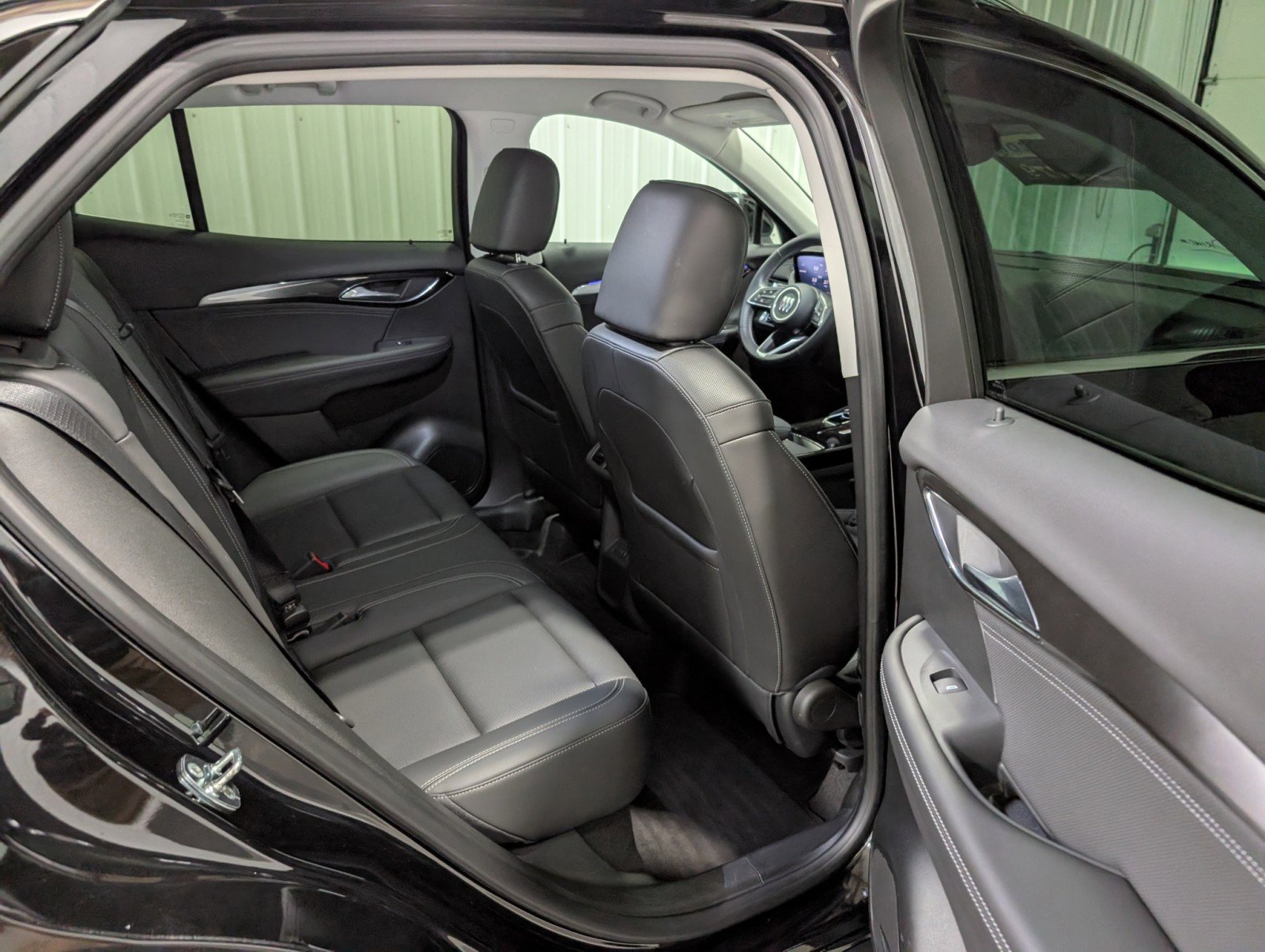 Used 2025 Buick Envision Preferred image 26