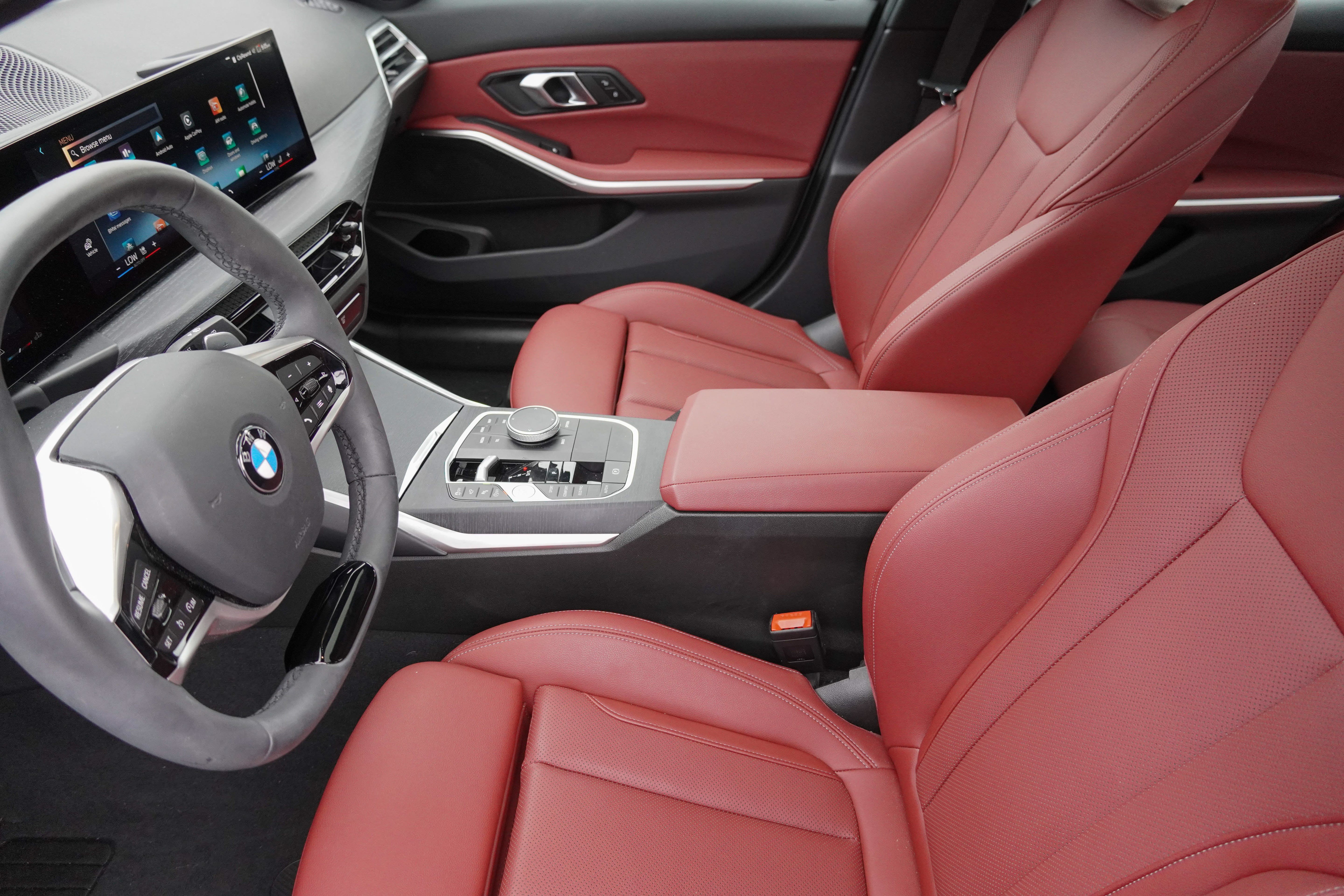 Certified 2025 BMW 330i Sedan RWD image 11