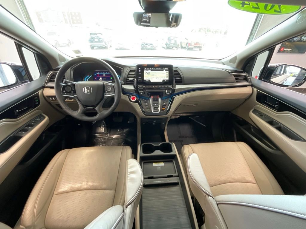 Used 2024 Honda Odyssey Elite image 8