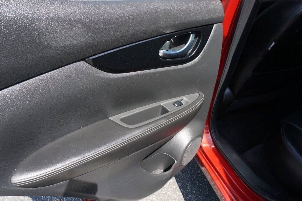 Certified 2022 Nissan Rogue Sport SL image 37