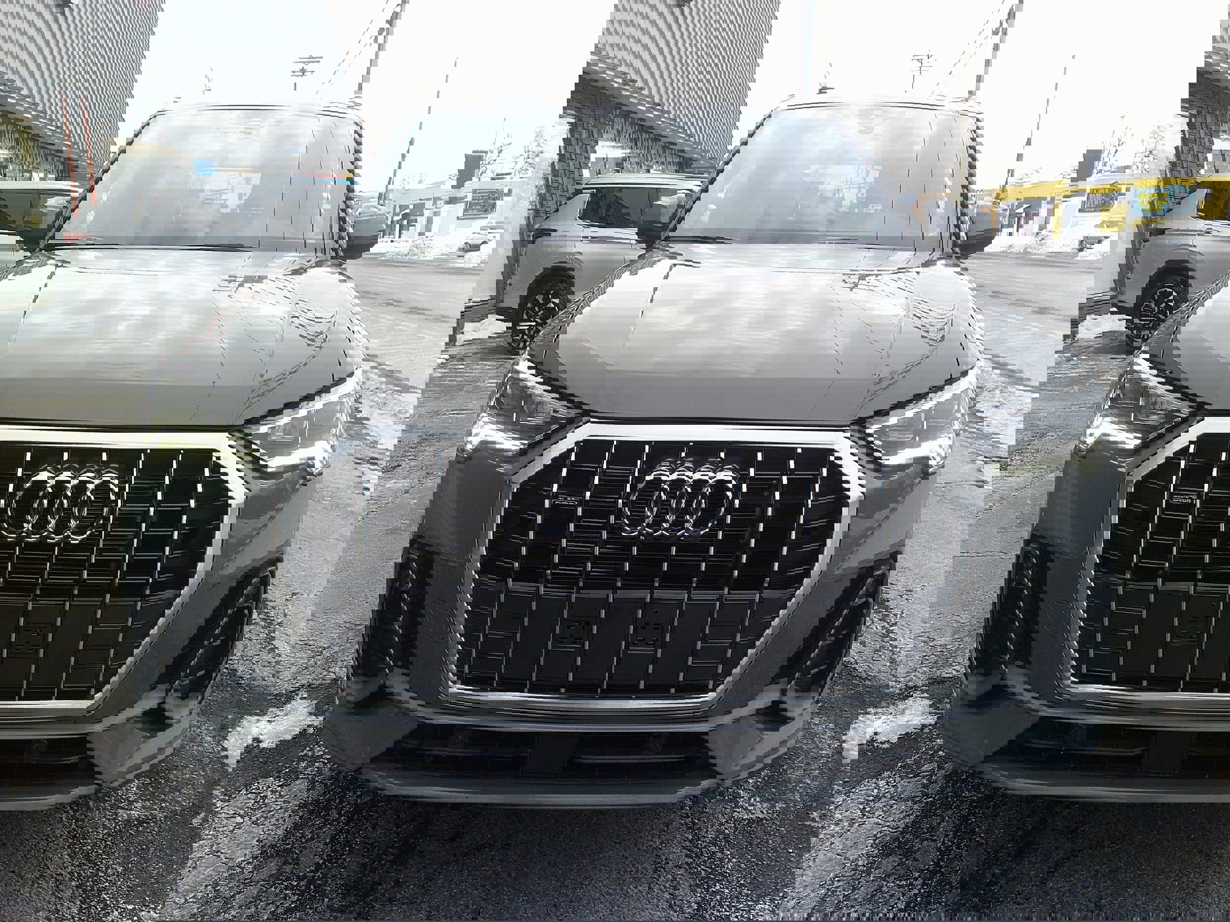 Used 2025 Audi Q3 2.0T Premium image 9