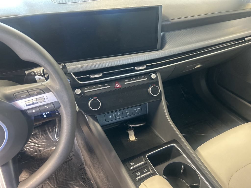 Used 2025 Hyundai Sonata SEL FWD image 5