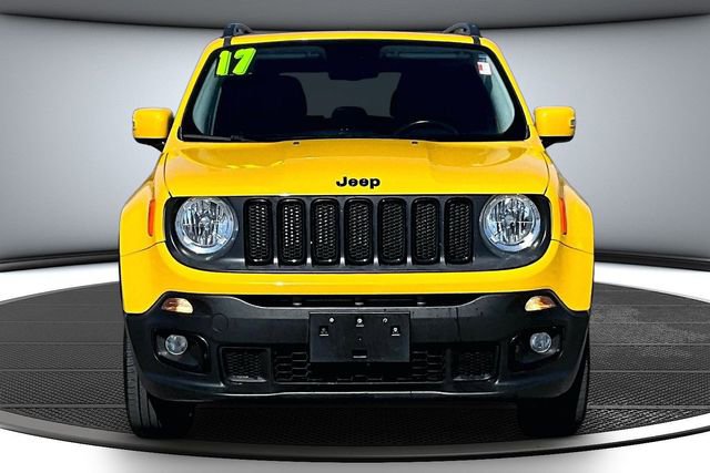 Used 2017 Jeep Renegade Altitude image 2