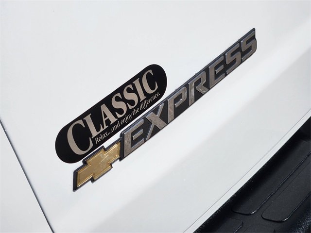 Used 2024 Chevrolet Express 2500 w/ Driver Convenience Package image 12