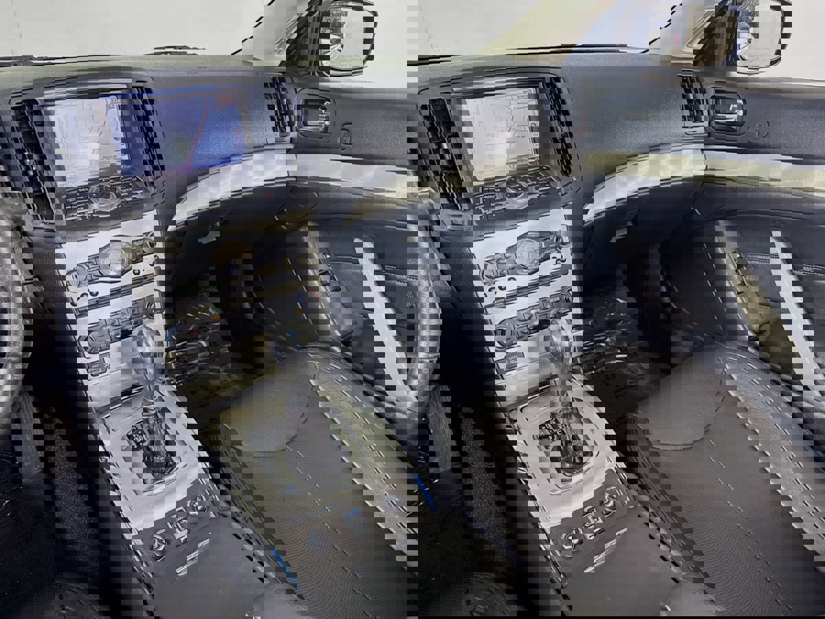 Used 2014 INFINITI Q60 Convertible w/ Premium Package image 27