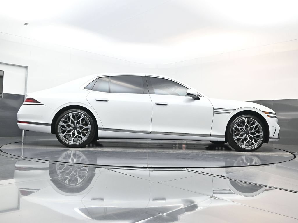 Used 2024 Genesis G90 3.5T AWD/4WD image 26