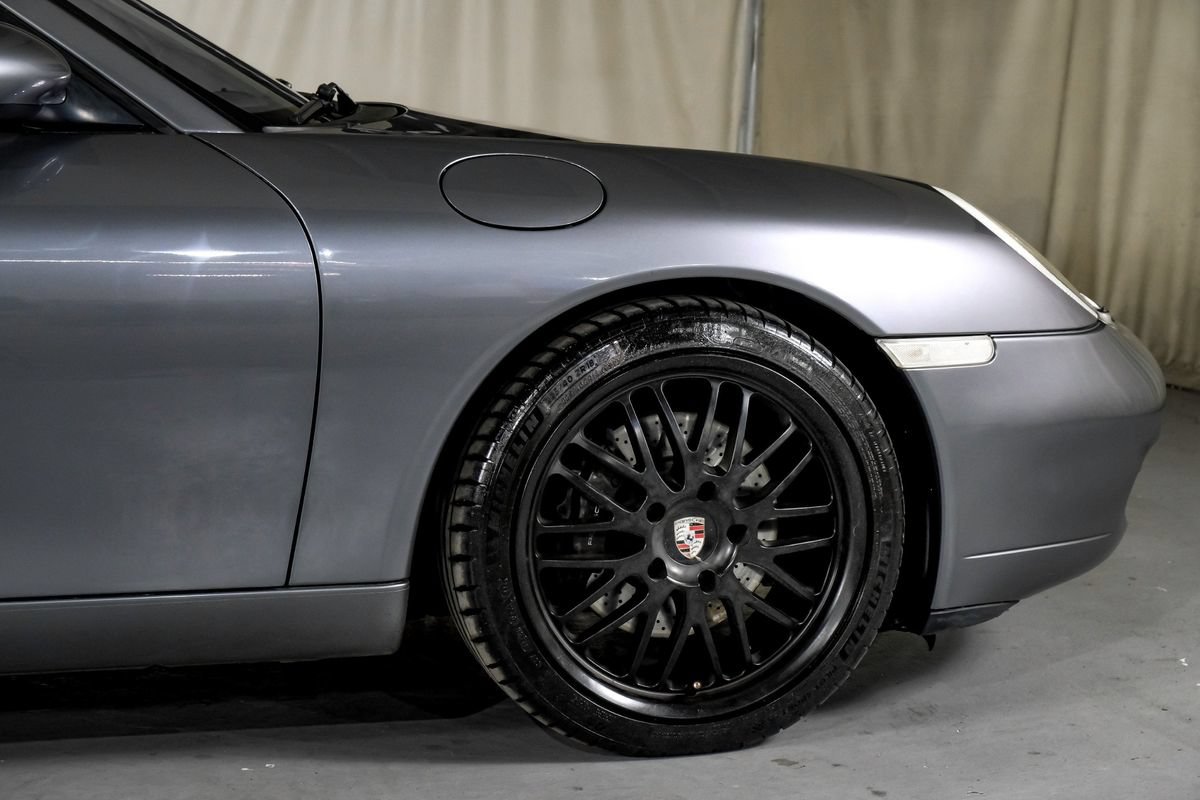 Used 2001 Porsche 911 Carrera RWD image 7