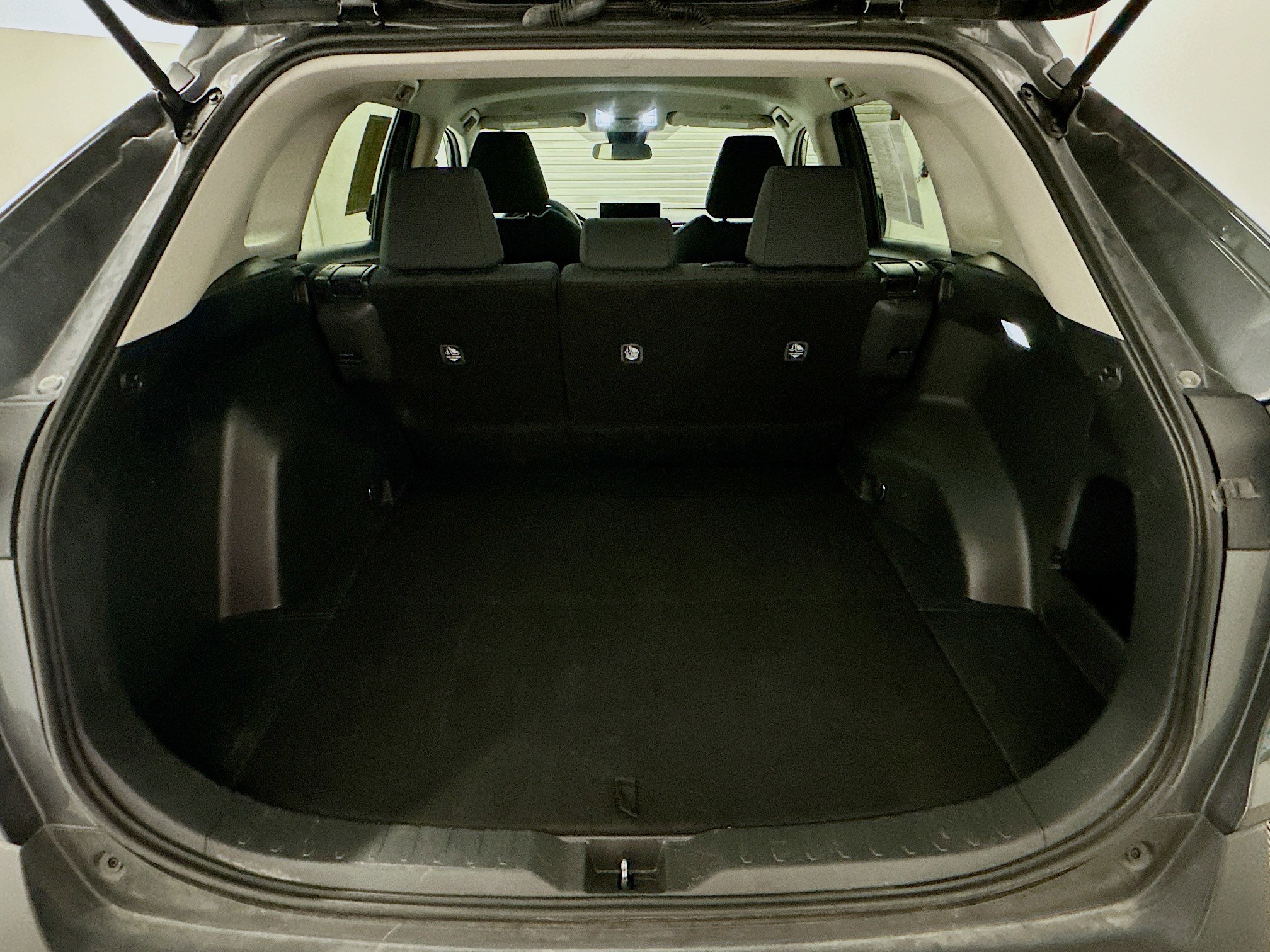 Used 2024 Toyota RAV4 LE image 30